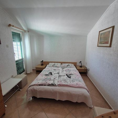Apartmani Mira Supetarska Draga Luaran gambar