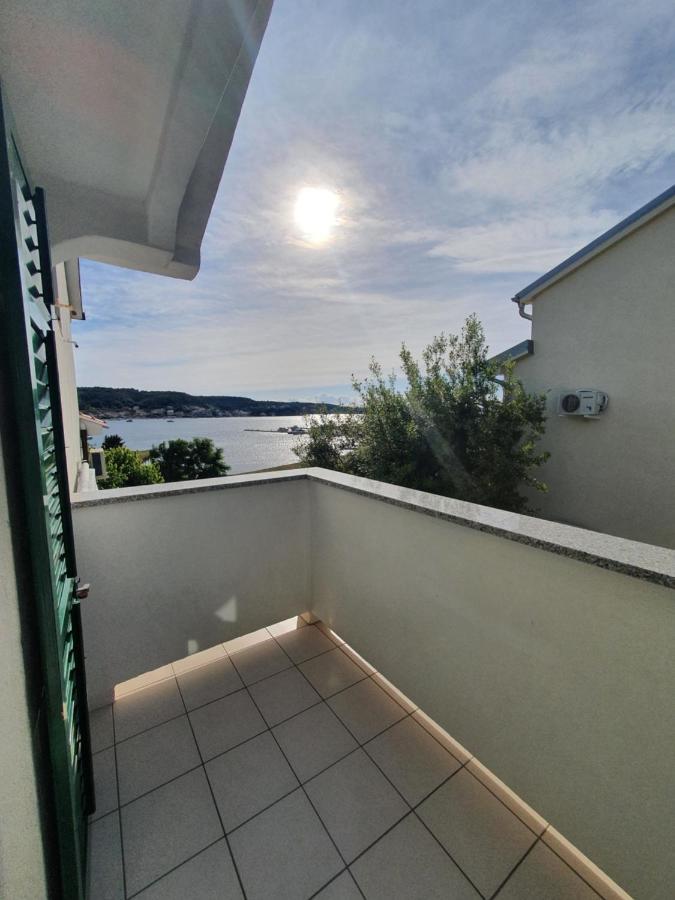 Apartmani Mira Supetarska Draga Luaran gambar