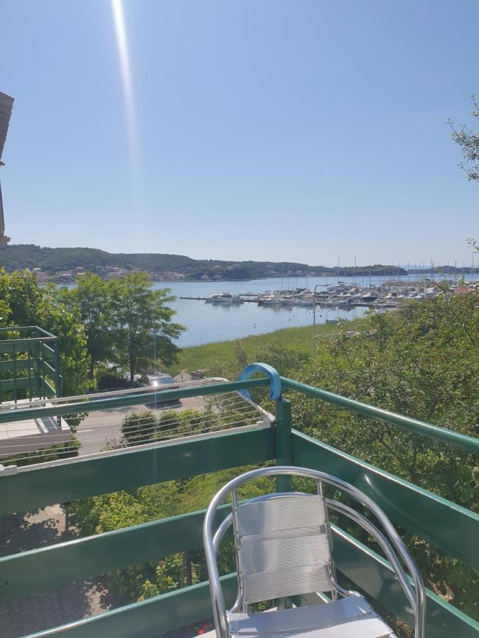 Apartmani Mira Supetarska Draga Luaran gambar
