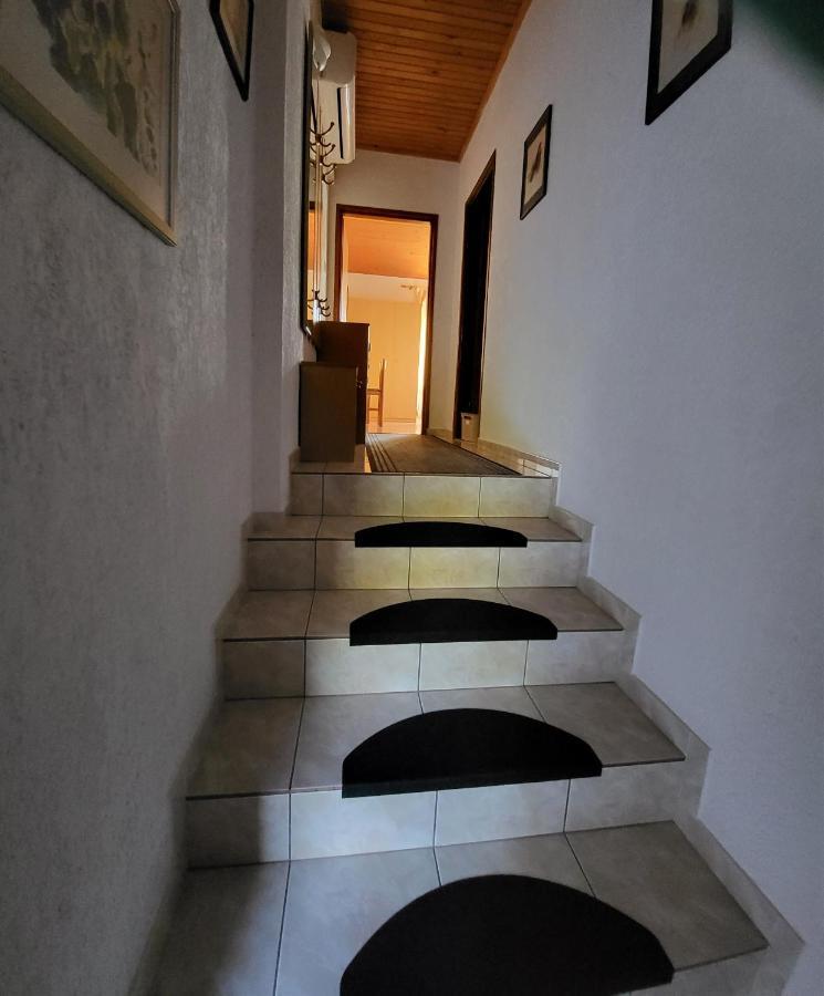 Apartmani Mira Supetarska Draga Luaran gambar