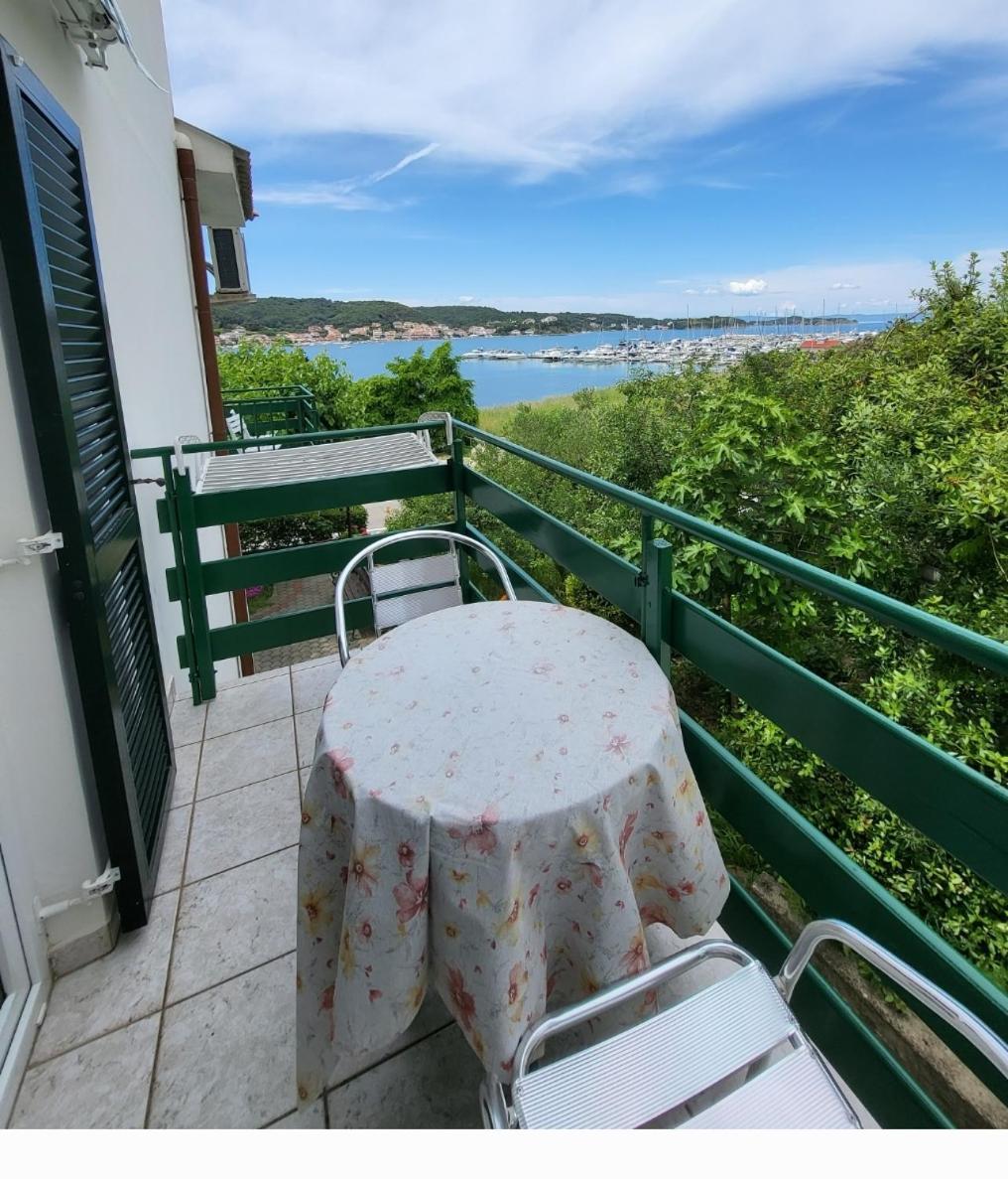Apartmani Mira Supetarska Draga Luaran gambar
