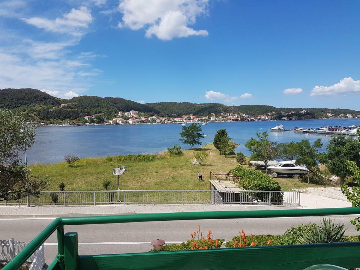 Apartmani Mira Supetarska Draga Luaran gambar